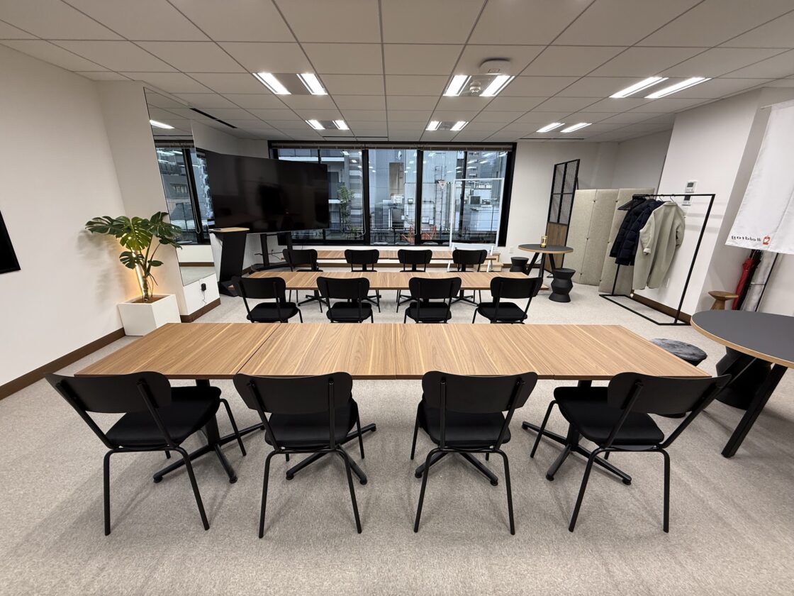 虎ノ門のセミナールーム|スクール形式で研修・ワークショップ利用可能|株式会社アドタグ